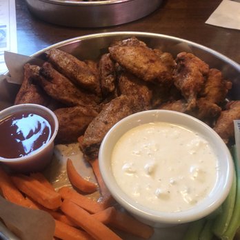 Old Chicago Pizza + Taproom - KEG OF WINGS - Pizza Near Me - BOISE, Idaho