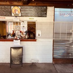 Red's Hot Chicken - Order Counter