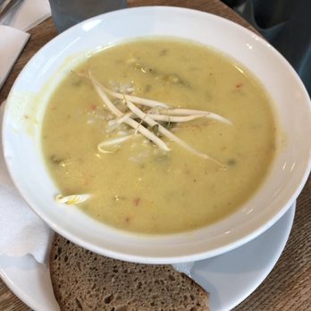 Cadadia - Avocado Chili Soup - Soup Near Me - Berlin, BE Cadadia - Avocado Chili Soup - Soup Near Me - Berlin, BE