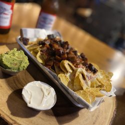 Casting Iron - Brisket nachos