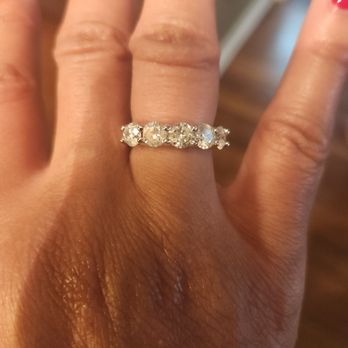 Dalia Diamonds - A stunning ring from dalia diamonds. - Jewelry Near Me - Manhattan, New York Dalia Diamonds - A stunning ring from dalia diamonds. - Jewelry Near Me - Manhattan, New York