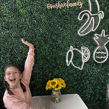 Our Hive Juicery - So cute & cozy! - Juice Bars & Smoothies Near Me - Black Diamond, Washington