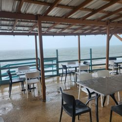 Guayabos Tropical Sunset - Dining room and rain.