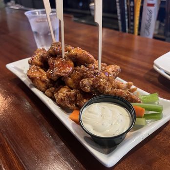 4th Wall Restaurant & Bar - Boneless Wings (Gluten Free) - Pubs Near Me - Boston, Massachusetts 4th Wall Restaurant & Bar - Boneless Wings (Gluten Free) - Pubs Near Me - Boston, Massachusetts