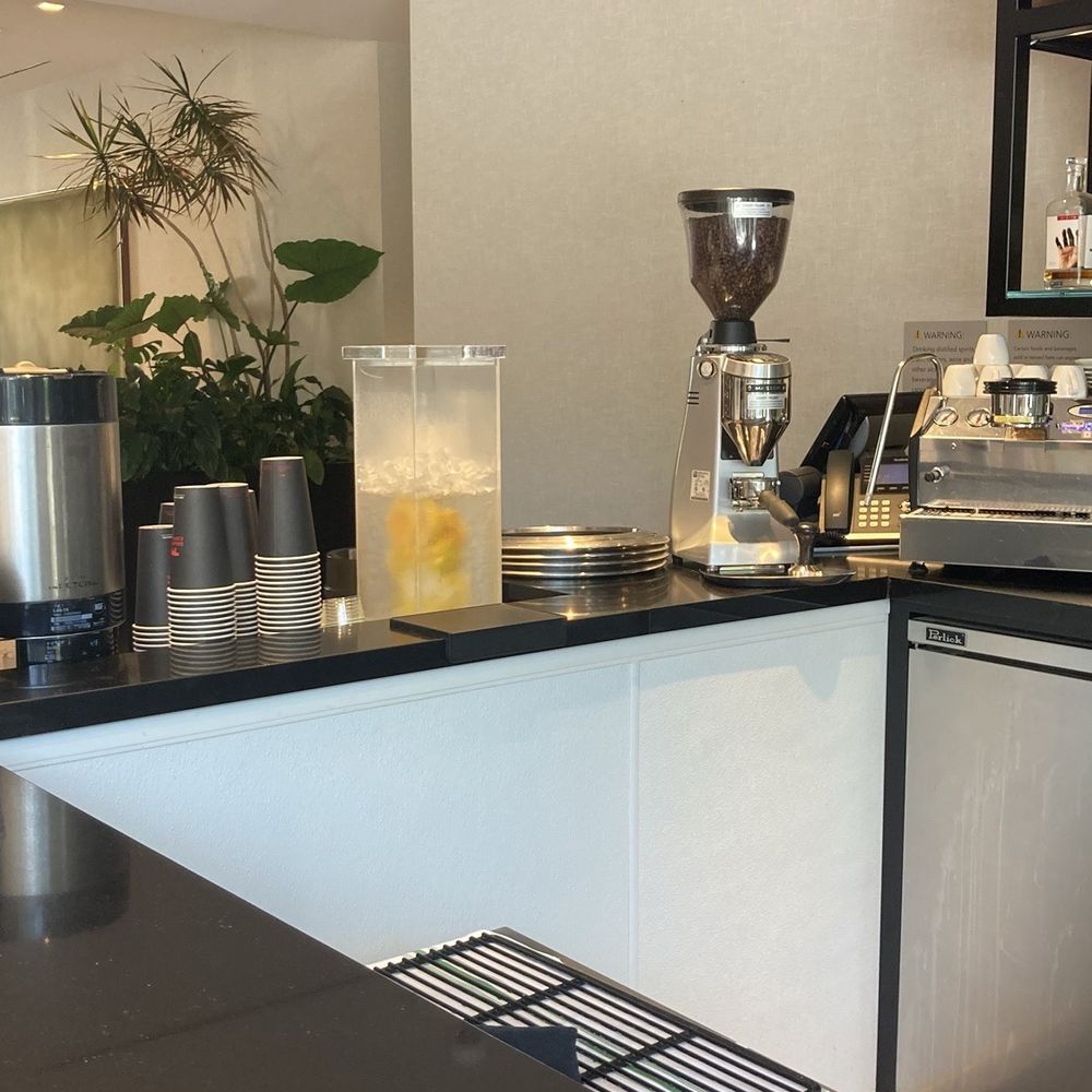 Hotel Citrine - Hydration stations with spa water and Equator coffee - Hotels Near Me - Palo Alto, California Hotel Citrine - Hydration stations with spa water and Equator coffee - Hotels Near Me - Palo Alto, California