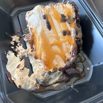 Smoke & Fire Social Eatery - Mud Pie - Comfort Food Near Me - Paramount, California
