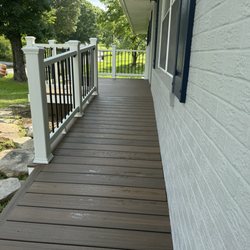 Deck Techs Total Solutions - Ramp on front porch. Trex material.