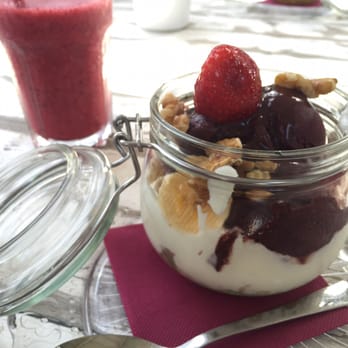 Wet Cafe - The most amazing Acai bowl I ever had! #wettarifa #healthytreat - Cafeteria Near Me - Tarifa, California