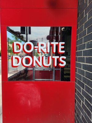 Do-Rite Donuts & Chicken by null