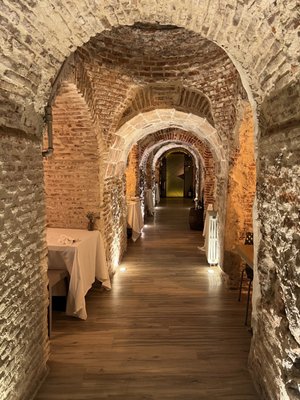 Bodega de los Secretos by null