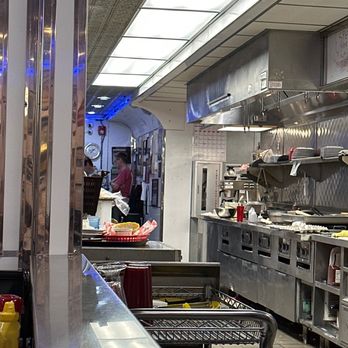 Penny's Diner - Two wait staff sitting up front hasnt checked on anyone in the restaurant for over 30 minutes - Diners Near Me - Cheyenne, Wyoming