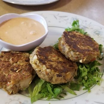 Thrive Diner - Crabby cakes - Vegan Near Me - Pittsfield, Massachusetts