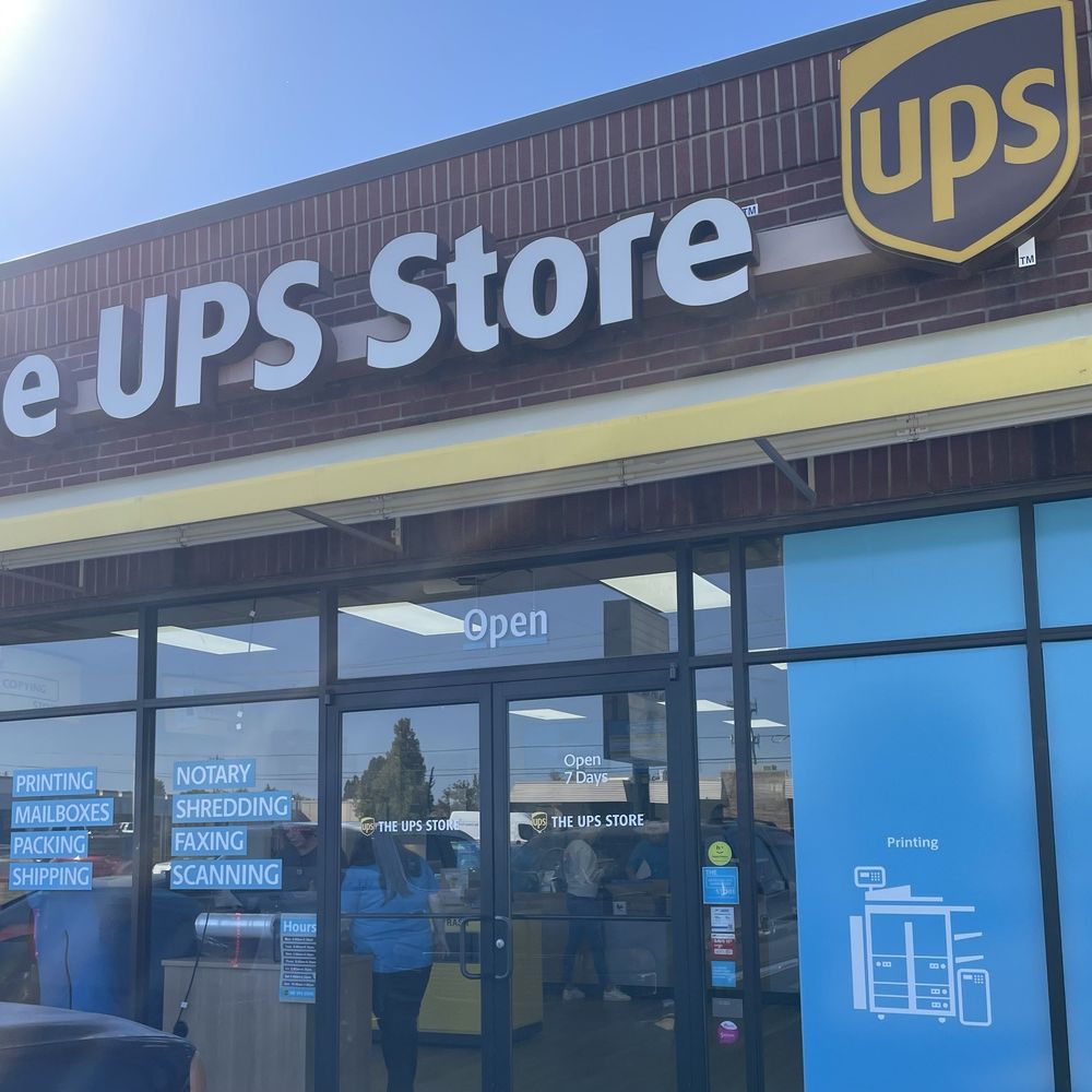The UPS Store - Entrance - Shipping Centers Near Me - Midwest City, Oklahoma The UPS Store - Entrance - Shipping Centers Near Me - Midwest City, Oklahoma
