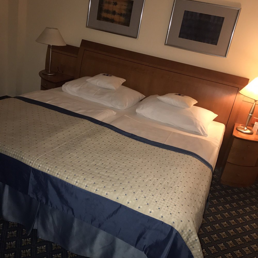 Ramada Prague City Centre - Comfortable bedding. - Hotels Near Me - Prague, Puerto Rico