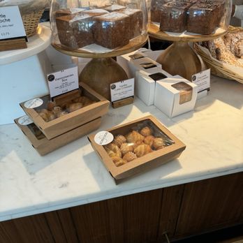 Le Deli Robuchon - Bakeries Near Me - London, XGL Le Deli Robuchon - Bakeries Near Me - London, XGL