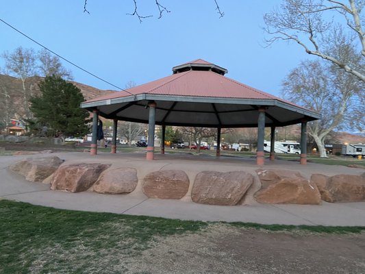 Swanny City Park by null