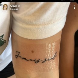 'Jamais seule' or never alone in French 'Jamais seule' or never alone in French
