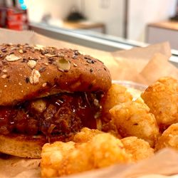 Soulgood - Pull My What BBQ Burger made with hickory smoked Jack Fruit