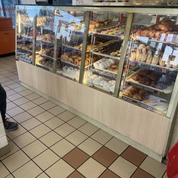 Duffin's Donuts - Donut presentation window - Donuts Near Me - Vancouver, British Columbia Duffin's Donuts - Donut presentation window - Donuts Near Me - Vancouver, British Columbia