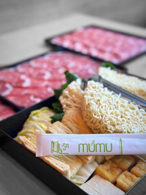 Mumu Hot Pot by null