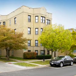 Oak Park Apartments - Vintage apartments, modern living!