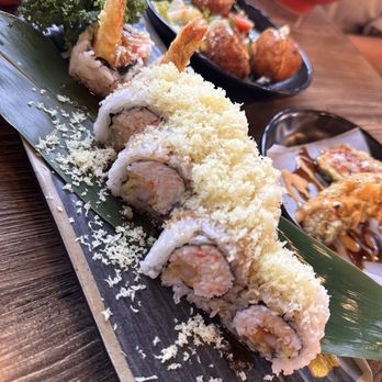 Ramen Mura - Shrimp Tempura Crunch Roll - Ramen Near Me - Orange, California Ramen Mura - Shrimp Tempura Crunch Roll - Ramen Near Me - Orange, California