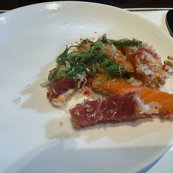 Feng Shui Restaurant & Lounge - Chinese Near Me - Burlington, Massachusetts
