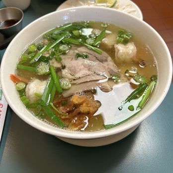 Saigon - S9: Mi Dac Biet (seafood soup) - Vietnamese Near Me - South Plainfield, New Jersey