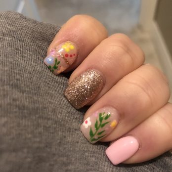 The Polish Lounge - The type of flowers I got :( - Nail Salons Near Me - Gilbert, Arizona