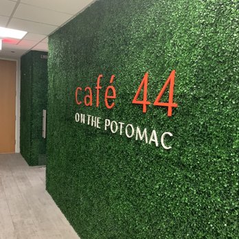Cafe 44 - American Near Me - Alexandria, Virginia
