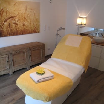 Heilewelt - Behandlungsraum - Day Spas Near Me - Berlin, BE Heilewelt - Behandlungsraum - Day Spas Near Me - Berlin, BE
