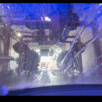 TLC Express Auto Wash - So clean - Car Wash Near Me - Bellflower, California