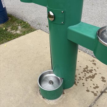 Edgar M. Queeny County Park - Dog water bowl - Hiking Near Me - Ballwin, Missouri