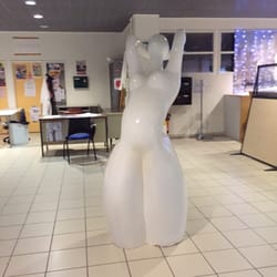 Hôpital Paule de Viguier - Ceci est une femme enceinte du moins un semblant de représentation ! :p Ah l'art quand tu nous tiens :p