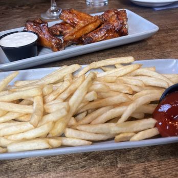 North & Maple Kitchen + Bar - French Fries & Smoky BBQ wings - New American Near Me - Tinley Park, Illinois
