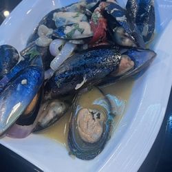 Trilogy - Mussels Appetizer