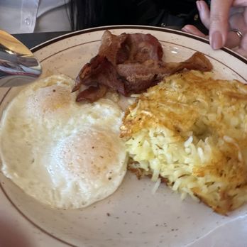 Annie's Cafe - Annie's Breakfast. Eggs over easy, regular bacon, hash browns. - American Near Me - Riverside, California