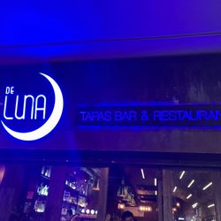 De Luna Tapas Bar & Restaurant - Store sign