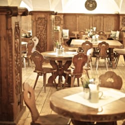 Wirtshaus Feichtner Hof - Unsere Bierschwemme bietet Platz für bis zu 180 Personen und ist somit perfekt geeignet für deine ganz private Feier! Wir