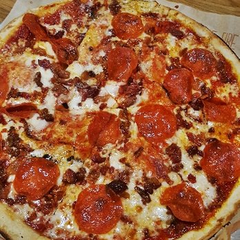 Blaze Pizza - Pepperoni and sausage - Salad Near Me - Albuquerque, New Mexico Blaze Pizza - Pepperoni and sausage - Salad Near Me - Albuquerque, New Mexico