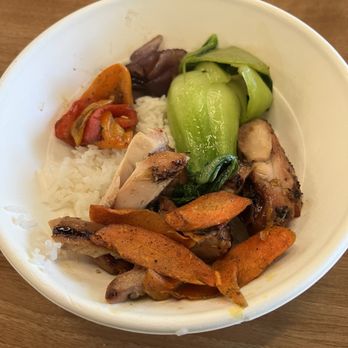 Franklin Templeton Cafe - Pathetic portion and very bland "lemongrass chicken" rice bowl. - Cafes Near Me - San Mateo, California Franklin Templeton Cafe - Pathetic portion and very bland "lemongrass chicken" rice bowl. - Cafes Near Me - San Mateo, California