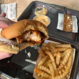 1 slider and fries 1 slider and fries