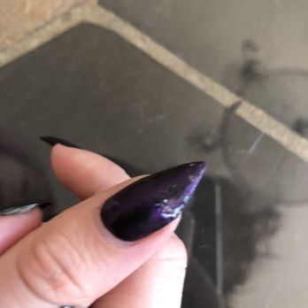 White Lotus Salon - Cracked nail, 4 days post-manicure - Nail Salons Near Me - Seattle, Washington White Lotus Salon - Cracked nail, 4 days post-manicure - Nail Salons Near Me - Seattle, Washington