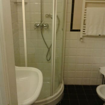 Mercure Milano Centro - Shower - Hotels Near Me - Milan, Michigan Mercure Milano Centro - Shower - Hotels Near Me - Milan, Michigan