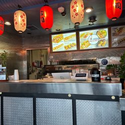 Honsan Sushi & Grill - Inside restaurant