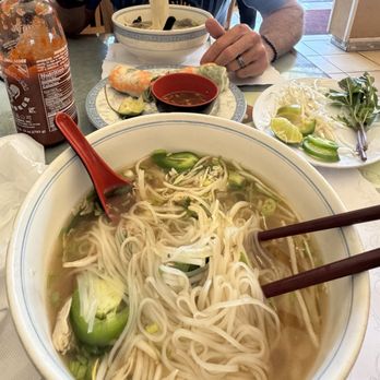 Kim Son Vietnamese Restaurant - Pho Ga and spring rolls - Vietnamese Near Me - San Francisco, California Kim Son Vietnamese Restaurant - Pho Ga and spring rolls - Vietnamese Near Me - San Francisco, California