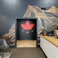 Crucible Coffee Roasters - Inside decor