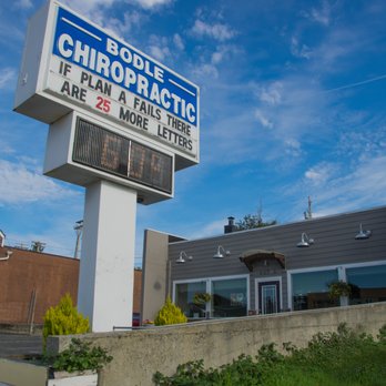 Bodle Chiropractic - Approaching the clinic from the south on Des Moines Memorial Drive - Chiropractors Near Me - Des Moines, Washington