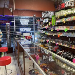 MBC Discount Smoke Shop & Cigars - Nice sitting Smoke Shop at the heart of Jacksonville.