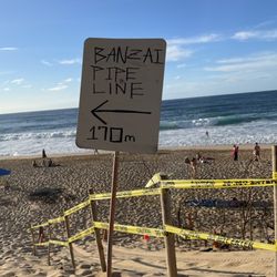 Island Journeys - Calm day at the Bonzai Pipeline on Oahu's North Shore